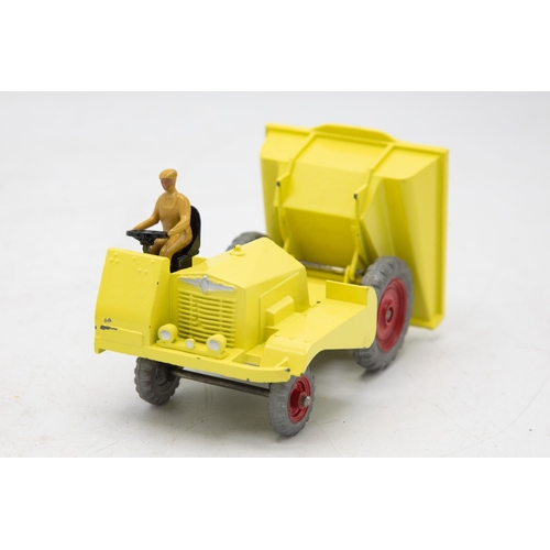 3021 - Dinky Supertoys No. 962 - Muir-Hill Dumper Truck, Mint model in very, near mint Box