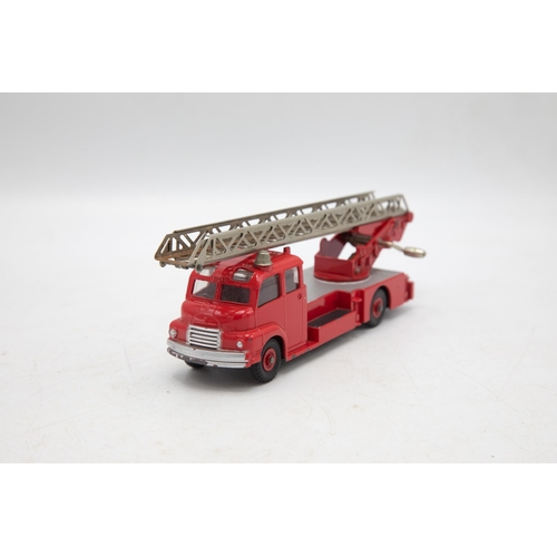 3024 - Dinky Supertoys 956 Turntable Fire Escape with windows, die-cast hubs, original coarse ribbed  tyres... 