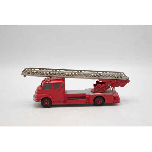 3024 - Dinky Supertoys 956 Turntable Fire Escape with windows, die-cast hubs, original coarse ribbed  tyres... 