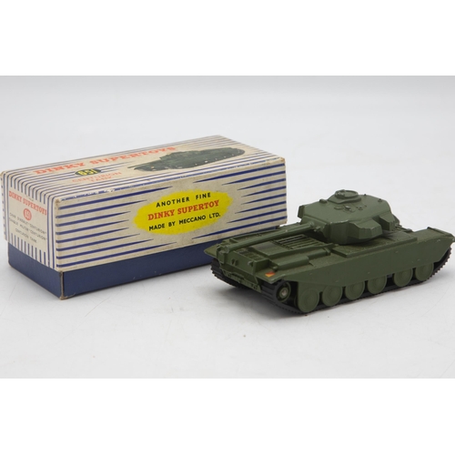 3032 - Dinky Toys 651 Centurion Tank, clean example on original rubber tracks, split on one corner of box, ... 