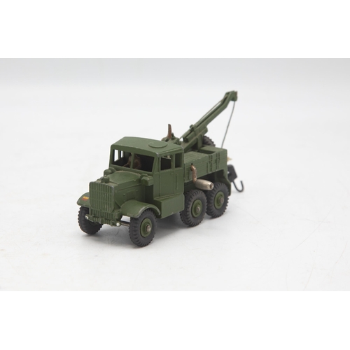 3033 - Dinky Toys 661 Recovery Tractor, military breakdown truck by Scammell, split on one corner of box, e... 