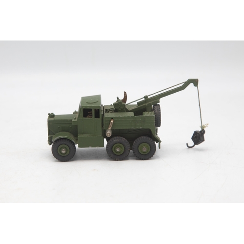 3033 - Dinky Toys 661 Recovery Tractor, military breakdown truck by Scammell, split on one corner of box, e... 