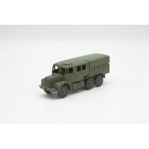 3034 - Dinky Toys 689 Medium Artillery Tractor, good striped box (split on one corner) minor playwear, exce... 