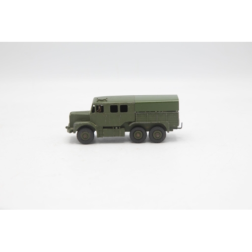 3034 - Dinky Toys 689 Medium Artillery Tractor, good striped box (split on one corner) minor playwear, exce... 