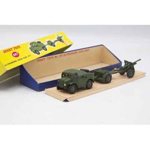 3042 - Dinky Toys 697 25-Pounder Field Gun Set, scarce later version of Tractor with plastic hubs and windo... 