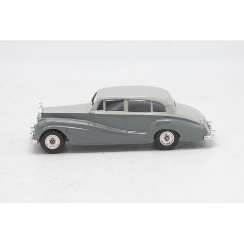 3051 - Dinky Toys 150 Rolls-Royce Silver Wraith, two-tone grey, near mint and boxed