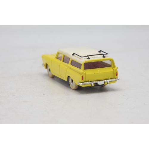 3052 - Dinky Toys 193 Rambler Cross Country Station Wagon, very near mint and boxed (three tiny chips)