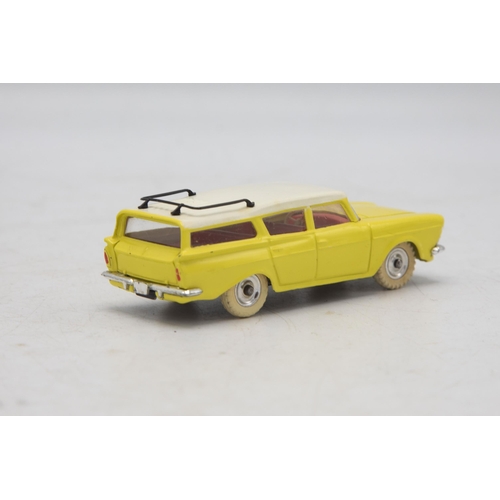 3052 - Dinky Toys 193 Rambler Cross Country Station Wagon, very near mint and boxed (three tiny chips)