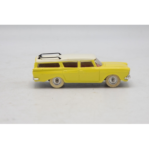 3052 - Dinky Toys 193 Rambler Cross Country Station Wagon, very near mint and boxed (three tiny chips)