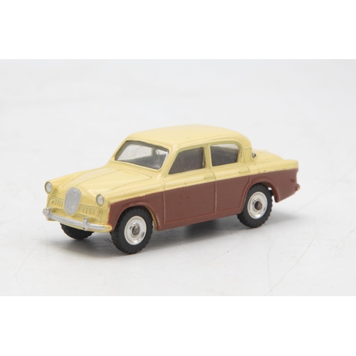 3054 - Dinky Toys 168 Singer Gazelle, two-tone, spun hubs version, incorrect box colour spot , mint and box... 