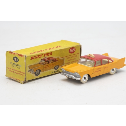 3057 - Dinky Toys 265 Plymouth U.S.A Taxi, Plymouth Plaza, near mint and boxed