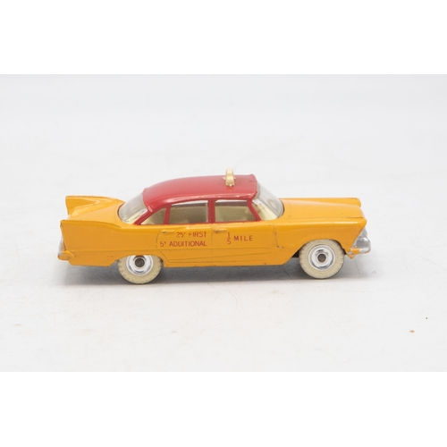 3057 - Dinky Toys 265 Plymouth U.S.A Taxi, Plymouth Plaza, near mint and boxed