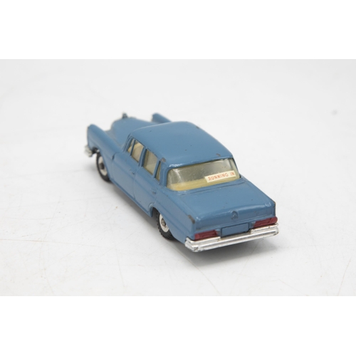 3064 - Dinky Toys 186 Mercedes-Benz 220 SE, grey/blue, bonnet crest intact, clean box one crease, rear fins... 