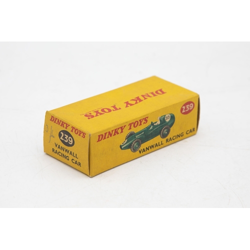 3090 - Dinky Toys 239  Vanwall Racing Car, crisp box, no. 35 racing roundels slight edge wear, near mint an... 