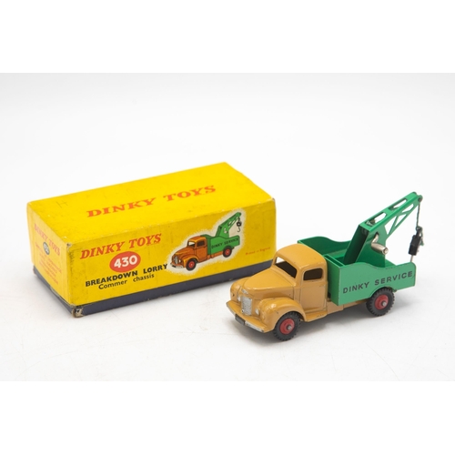 3098 - Dinky Toys 430 Breakdown Lorry, Commer Chassis, with towing crane-hook, excellent to near mint model... 