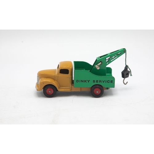 3098 - Dinky Toys 430 Breakdown Lorry, Commer Chassis, with towing crane-hook, excellent to near mint model... 