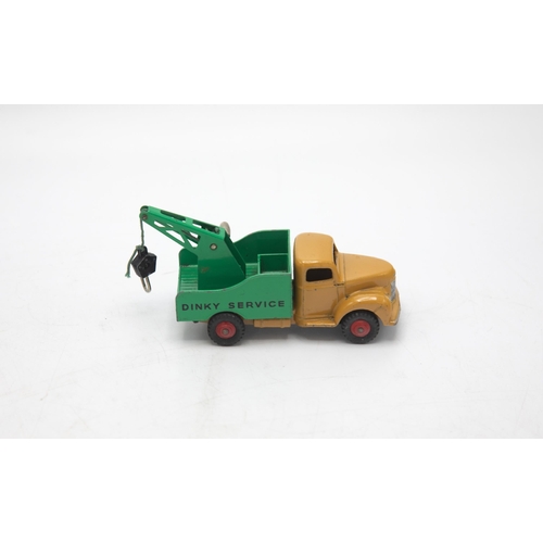 3098 - Dinky Toys 430 Breakdown Lorry, Commer Chassis, with towing crane-hook, excellent to near mint model... 