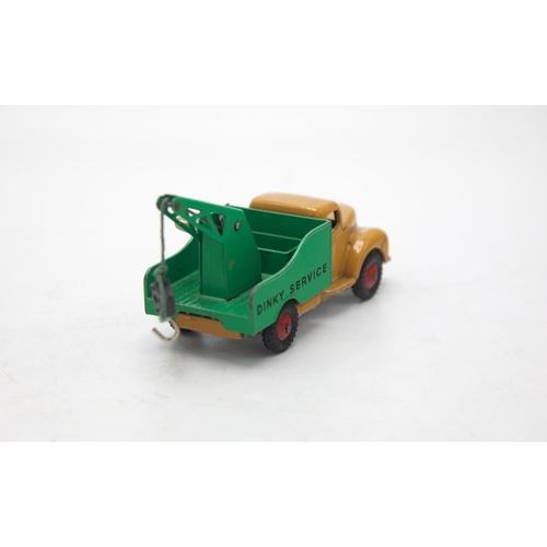 3098 - Dinky Toys 430 Breakdown Lorry, Commer Chassis, with towing crane-hook, excellent to near mint model... 