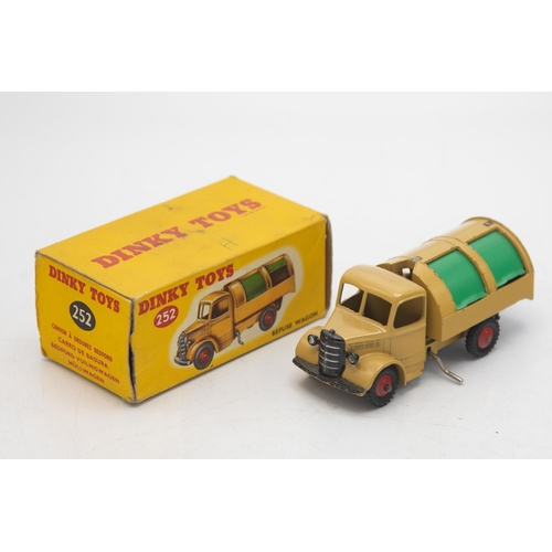 3099 - Dinky Toys 252- Refuse Wagon, a Bedford chassis, crisp box with minor creasing and one small end-fla... 