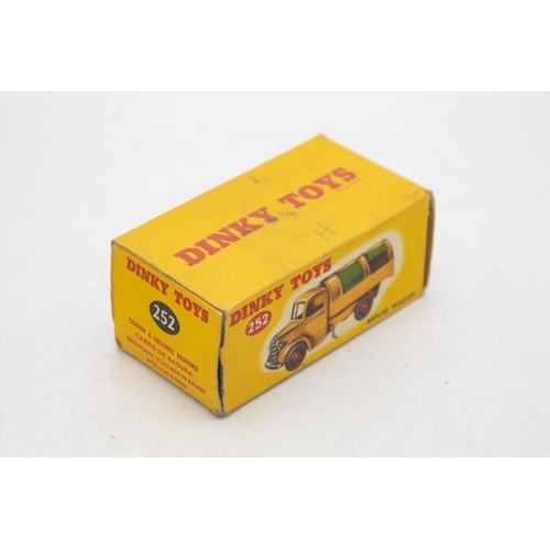 3099 - Dinky Toys 252- Refuse Wagon, a Bedford chassis, crisp box with minor creasing and one small end-fla... 