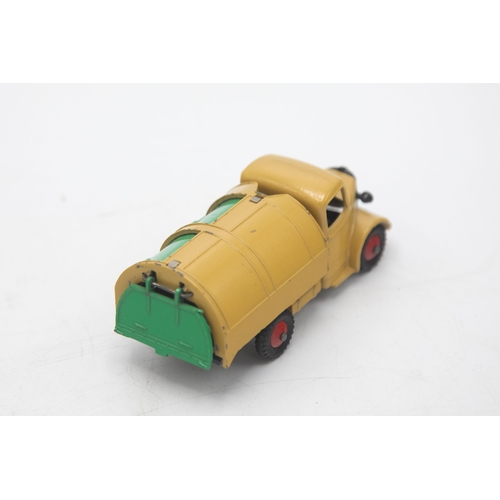 3099 - Dinky Toys 252- Refuse Wagon, a Bedford chassis, crisp box with minor creasing and one small end-fla... 