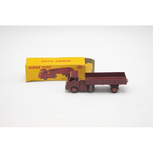 3103 - Dinky Toys 422 Electric Articulated Lorry, British Railways transfer is perfect, box is clean though... 