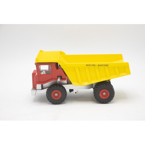 3105 - Dinky Toys 924 Aveling-Barford 'Centaur' Dump Truck. With simulated HYDRAULIC TIPPING action. Plus a... 