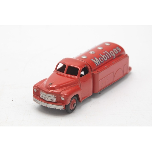 3113 - Dinky Toys 440/30p Tanker 