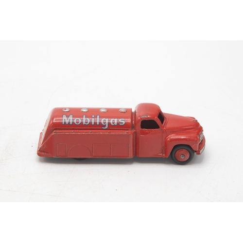 3113 - Dinky Toys 440/30p Tanker 