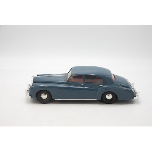 3133 - Tri-ang Minic Electric Rolls Royce Silver Cloud M103, grey/blue, 1/20 scale, in original Harlequin-t... 