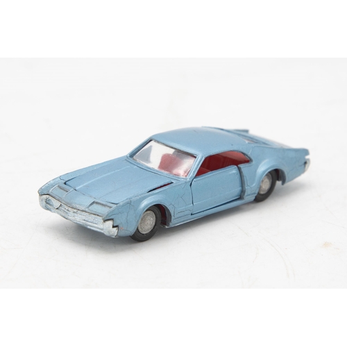 3141 - Dinky Toys mini Dinky 22 Oldsmobile Toronado, garage 'box' strap-down fastening is present, plastic ... 