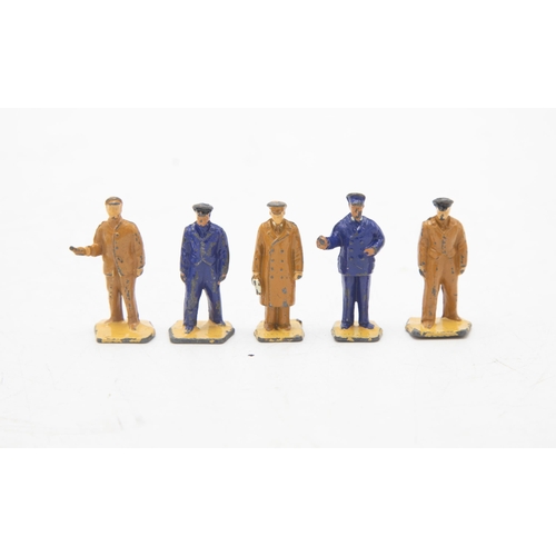 3146 - Dinky Toys No. 4 ENGINEERING STAFF Miniature Figures For Model Railways Gauge 'O', five figures set ... 