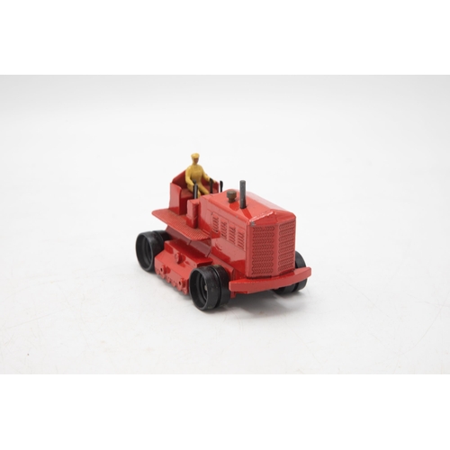 3149 - Dinky Supertoys  963 Blaw Knox Heavy Tractor, red, near mint model missing both caterpillar tracks (... 