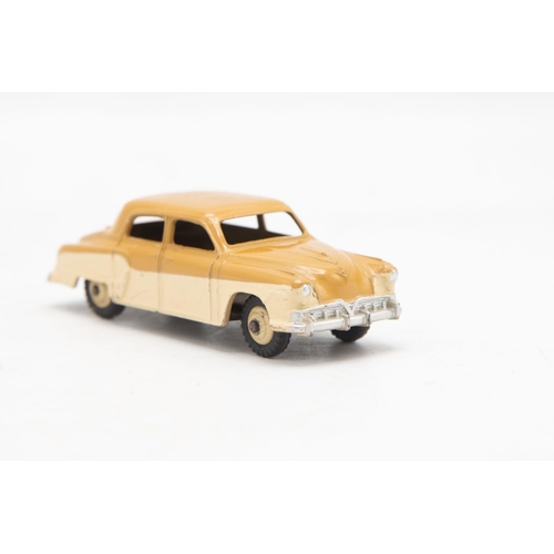 3166 - Dinky Toys 172 Studebaker Land Cruiser, two-tone correct colour spot on box, two end-flaps missing, ... 