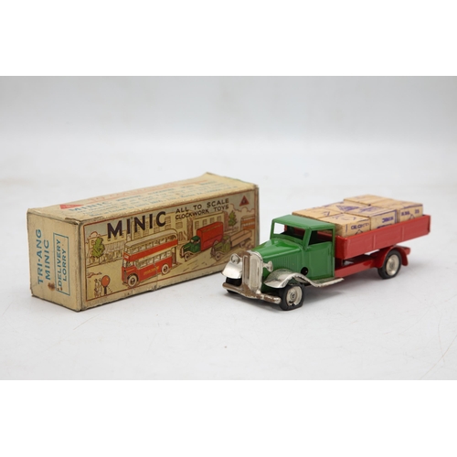 3168 - Tri-ang Minic Delivery Lorry 25M, clockwork working, with load of six crates and unusually clear ste... 