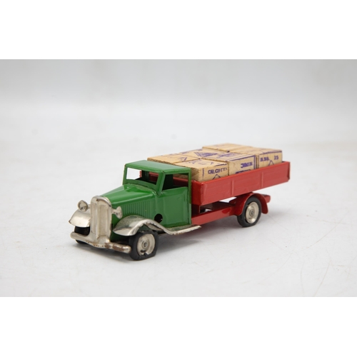 3168 - Tri-ang Minic Delivery Lorry 25M, clockwork working, with load of six crates and unusually clear ste... 