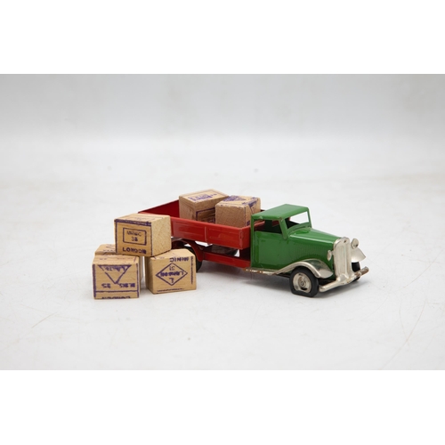 3168 - Tri-ang Minic Delivery Lorry 25M, clockwork working, with load of six crates and unusually clear ste... 