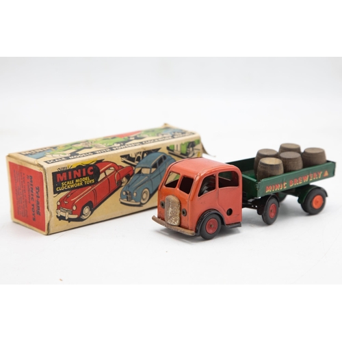 3171 - Tri-ang Minic Brewery Lorry 72M, with 5 original barrels, forward control version, red plastic hubs,... 