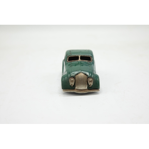 3176 - Tri-ang Minic 9M, Streamline Saloon Car, green, working clockwork motor, excellent condition