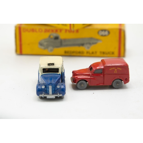 3191 - 5 Dublo Dinky Toys 062 Singer Roadster ,064 Austin Lorry, 066 Bedford Flat Truck, 067 Austin Taxi, 0... 