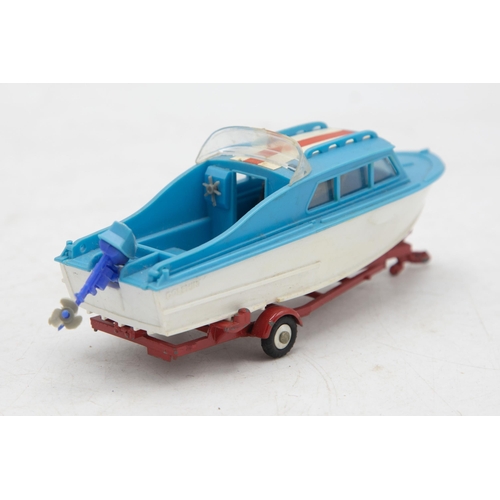 3192 - Corgi Toys 104 Dolphin 20 Cruiser on Wincheon Trailer, Brooklands Aviation Ltd., with Captain figure... 