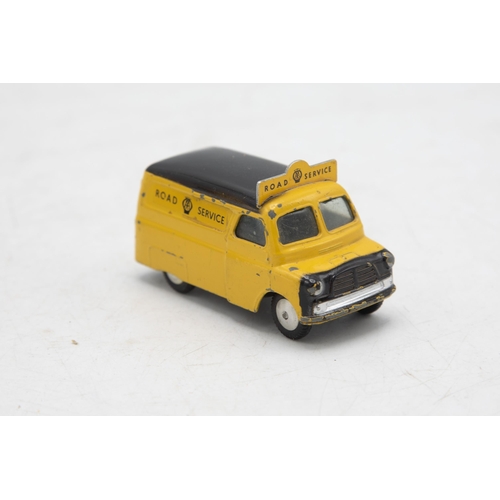 3197 - Corgi Toys 408 Bedford AA Road Service Van, some chips, main box end-flap missing, very good and box... 