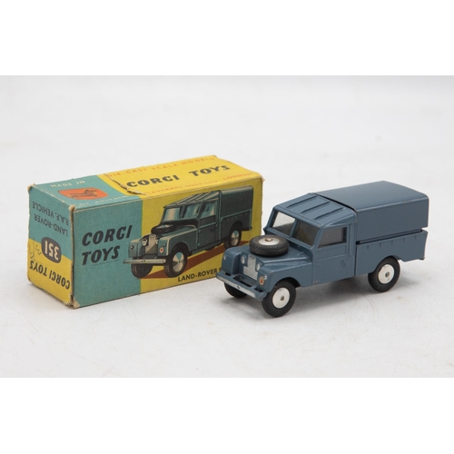 3200 - Corgi Toys 351 Land-Rover R.A.F Vehicle, excellent and boxed