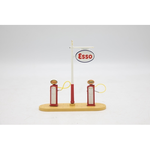 3233 - Dinky Toys 781 Petrol Pump Station 'Esso', scarce original yellow card plinth/insert, model parts ex... 