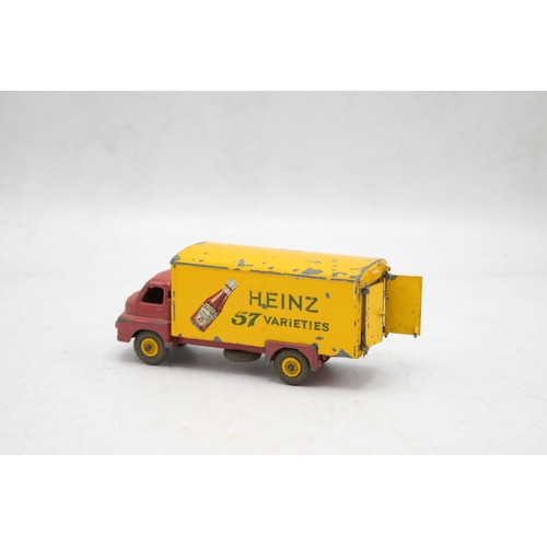 3242 - Dinky Supertoys 923 Big Bedford Van 'Heinz' Sauce Bottle, Scarce 'Tomato Ketchup Sauce Bottle' versi... 