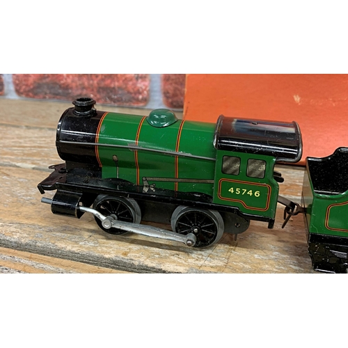 3501 - Hornby 0 gauge Goods Set No. 30 to include locomotive, trailers and tracks