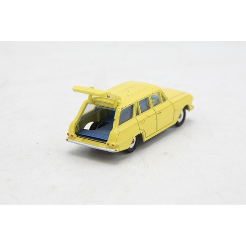 3247 - Dinky Toys 141 Vauxhall Victor Estate Car, minor playwear chips, two flaps missing one end of box, v... 