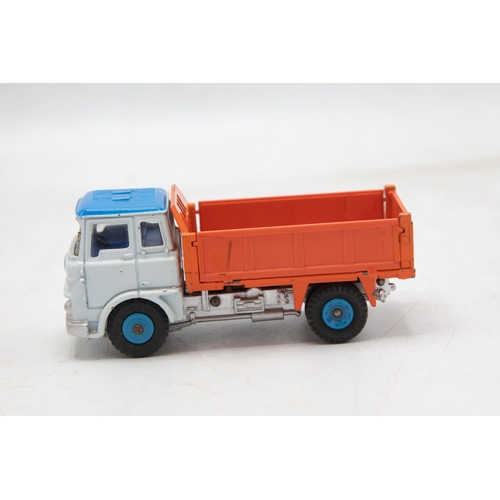 3254 - Dinky Toys 435 Bedford TK Tipper, blue cab, dark blue roof, orange bed with opening side-gates and t... 