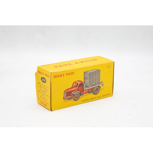 3256 - French Dinky Toys 34B Plateau Berliet Avec Container, Berliet Container Truck, red and light grey, s... 