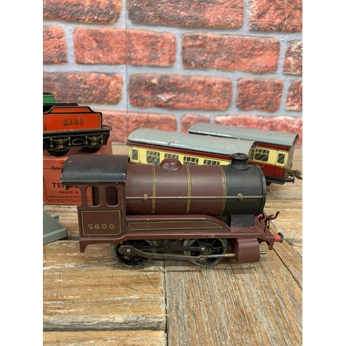 3504 - Hornby 0 Gauge 5600 LMS Type 501, 0-4-0 clockwork locomotive (working), with two boxed Hornby loco T... 